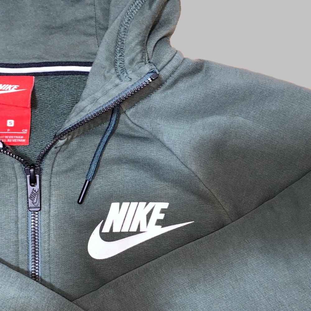 Nike Sweater